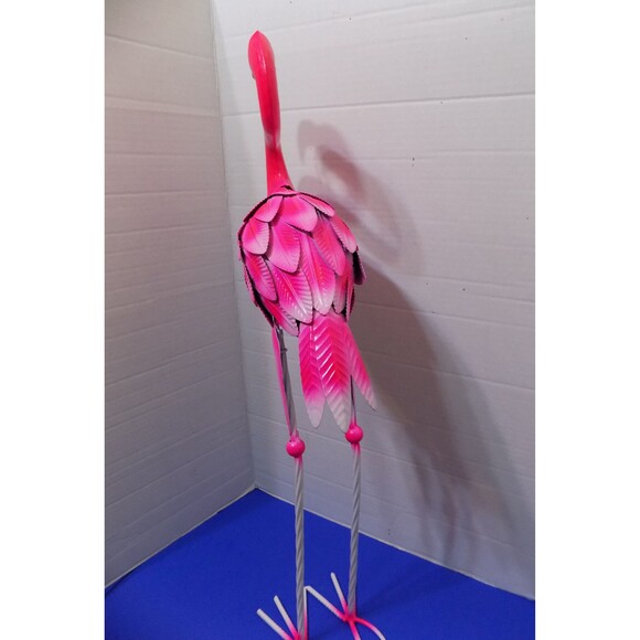 NEW Metal Flamingo Statue Figurine Home Decor Florida Souvenir - Picture 5 of 6